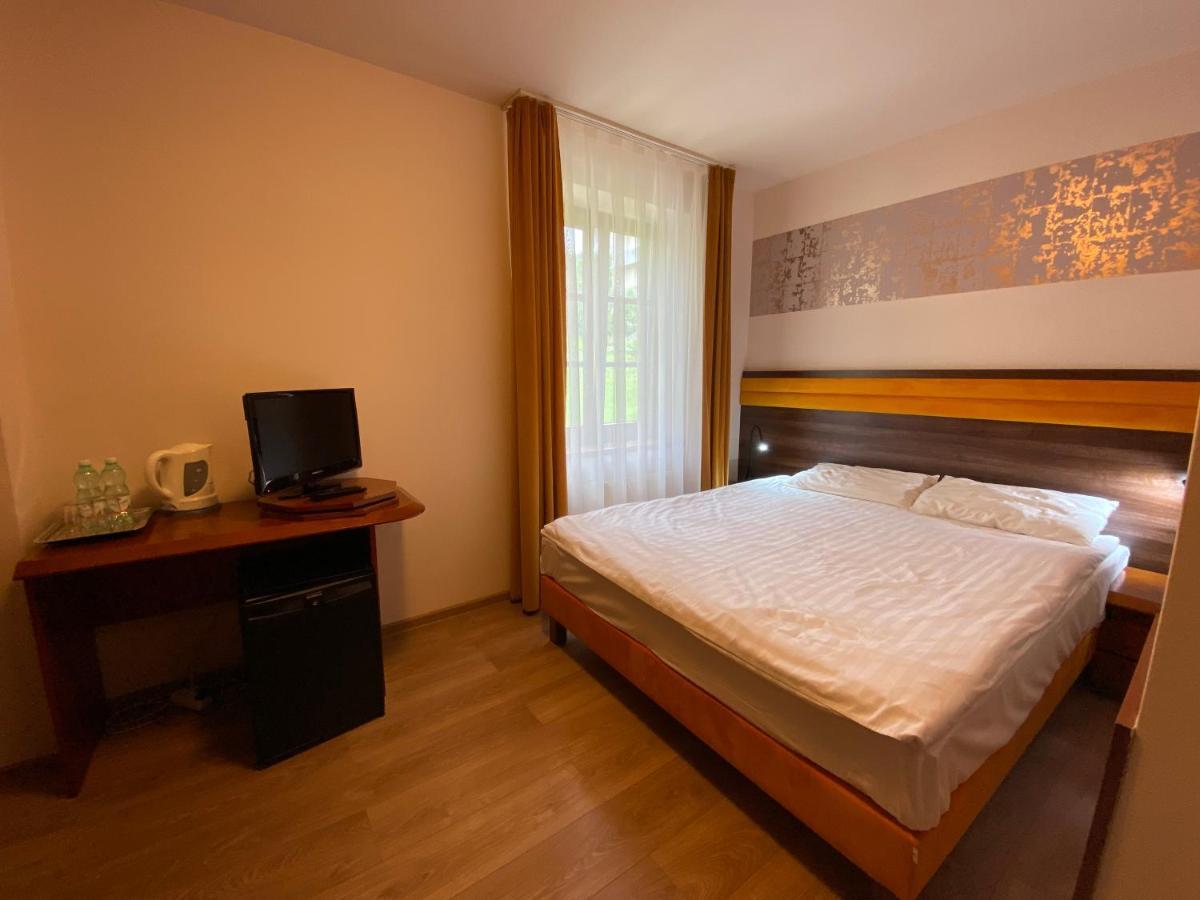 Hotel Grant Krynica Zdroj Exterior photo
