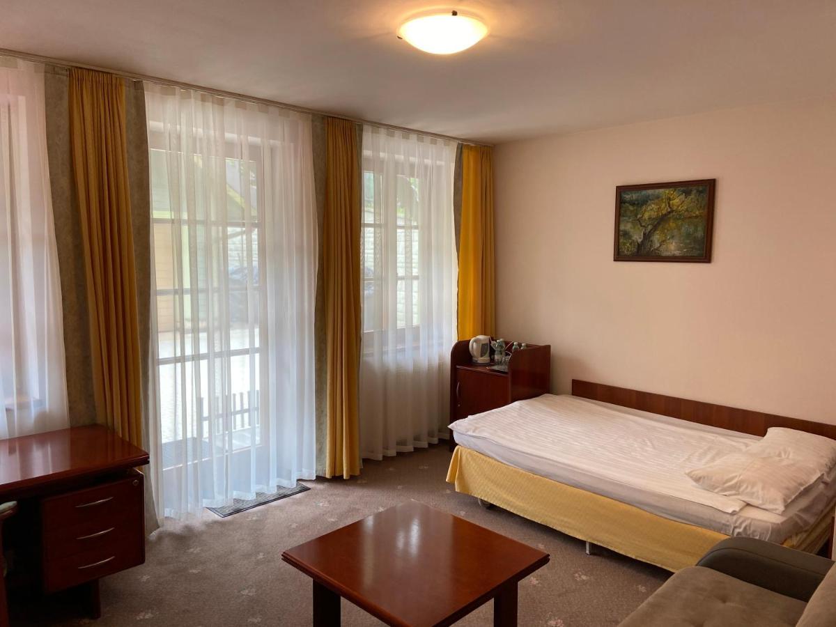 Hotel Grant Krynica Zdroj Exterior photo