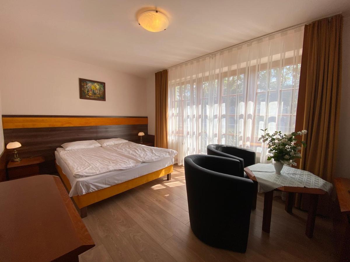 Hotel Grant Krynica Zdroj Exterior photo