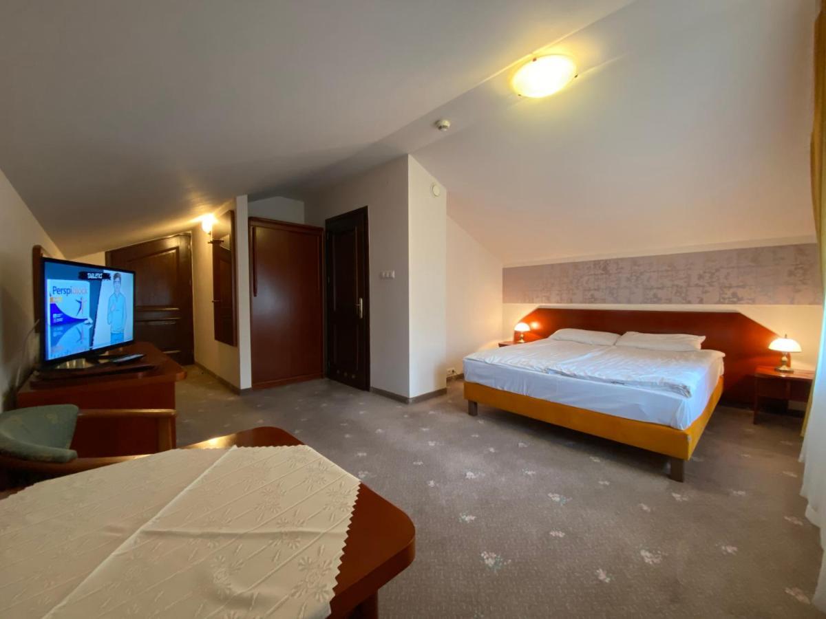 Hotel Grant Krynica Zdroj Exterior photo